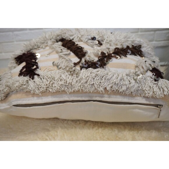 Vintage Moroccan Handira Pillow Cover: Berber Wedding Blanket, Sequins 03YS00356 - Picture 8 of 10